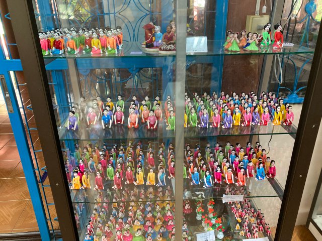 ban bang sadet court doll center 3