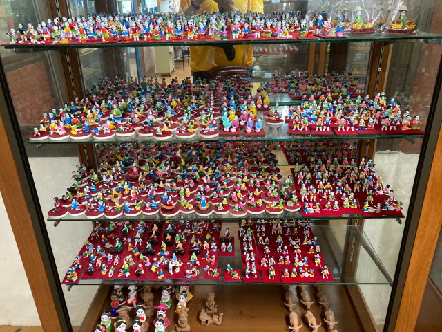 ban bang sadet court doll center 5