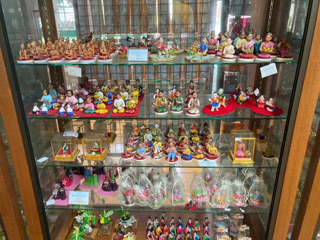 ban bang sadet court doll center 9