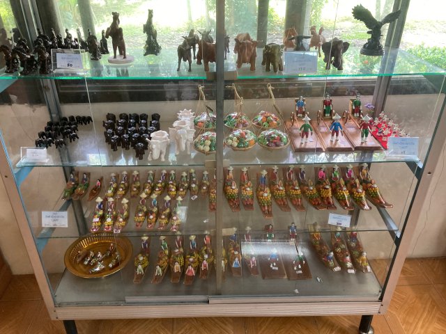 ban bang sadet court doll center 10