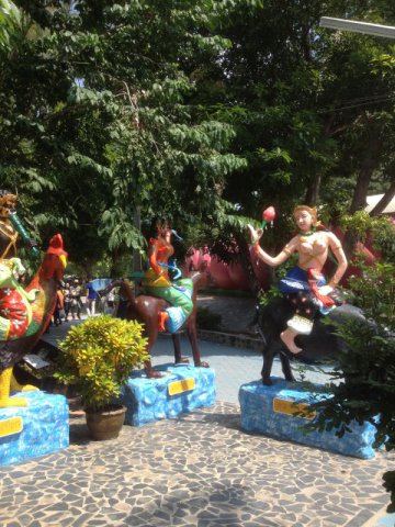 wat muang 10