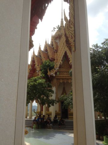 wat tham sua 10